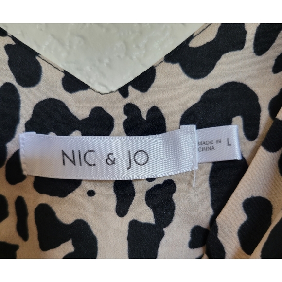 Womens Nic & Jo animal print mini dress with bell style puffed sleeves size L - Picture 8 of 10